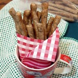 Rye bread sticks with flaxseeds