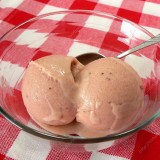 Rhubarb ice cream