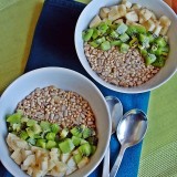 Raw buckwheat and sunflower porrigde with fruits